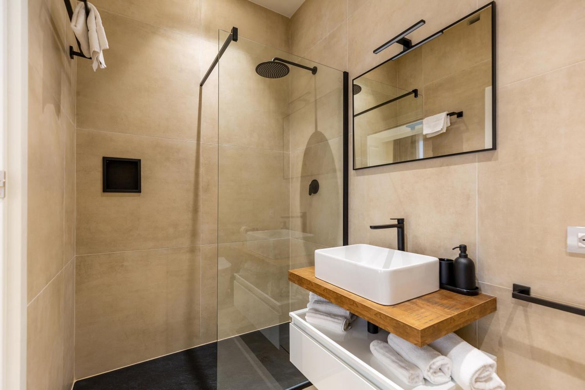 Casa Lounge Costituzione Hotell Cagliari Exteriör bild