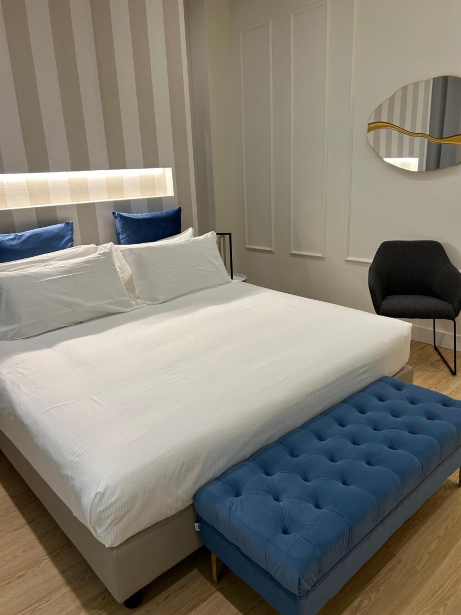 Casa Lounge Costituzione Hotell Cagliari Exteriör bild