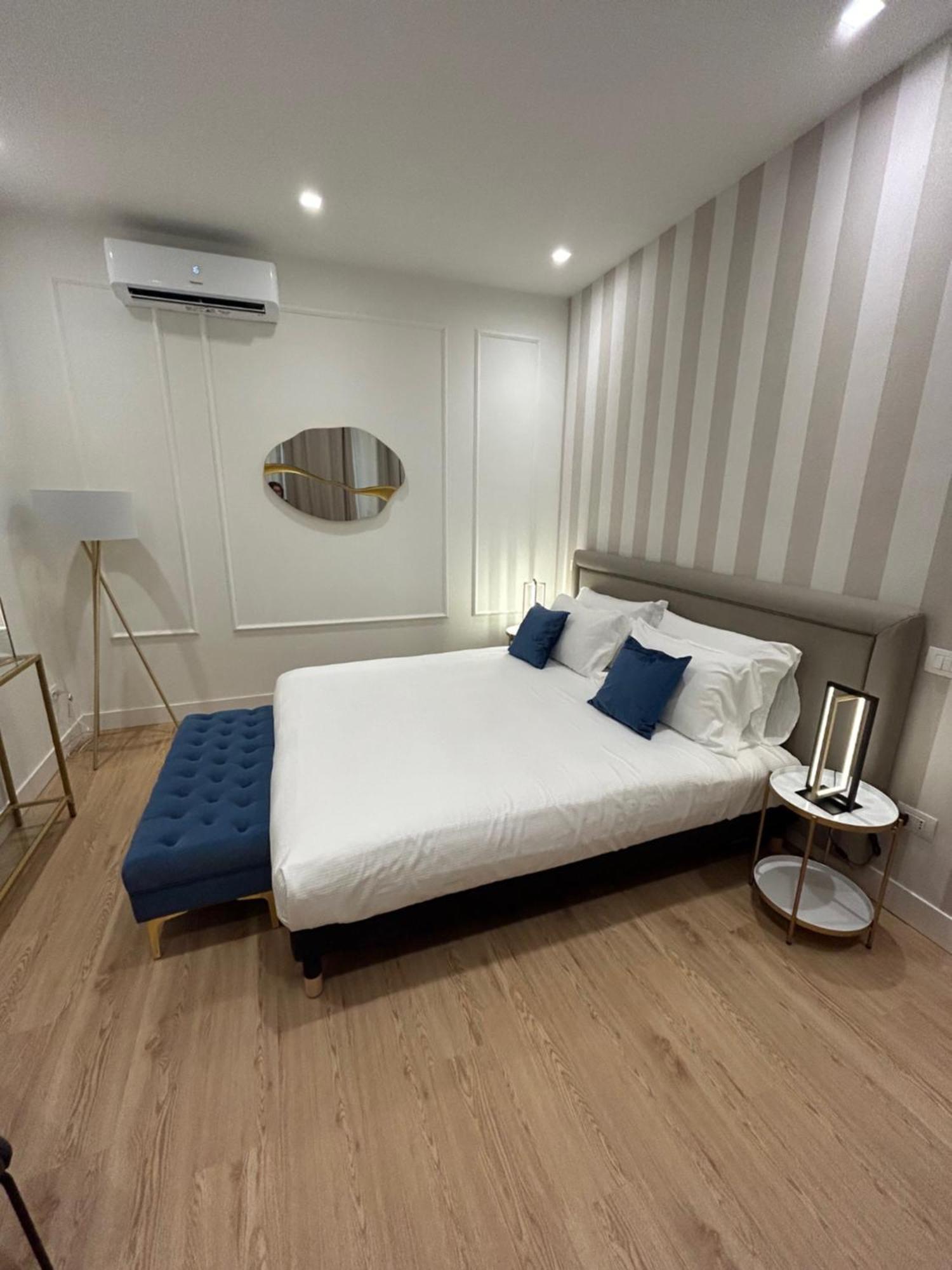 Casa Lounge Costituzione Hotell Cagliari Exteriör bild