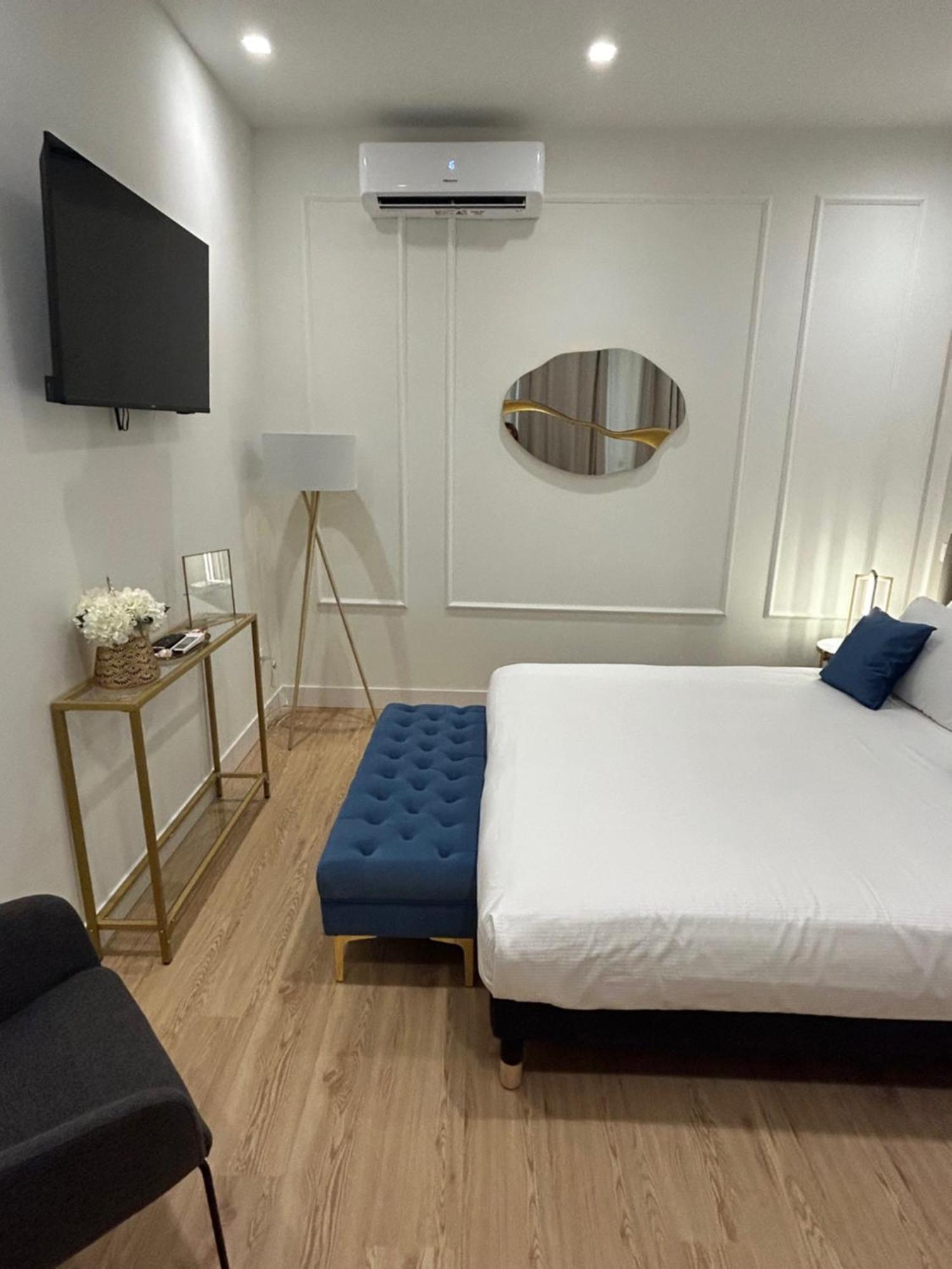 Casa Lounge Costituzione Hotell Cagliari Exteriör bild