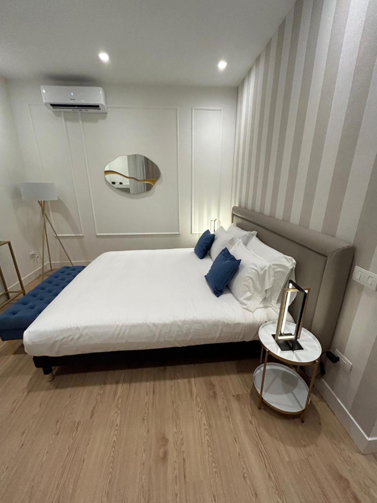 Casa Lounge Costituzione Hotell Cagliari Exteriör bild