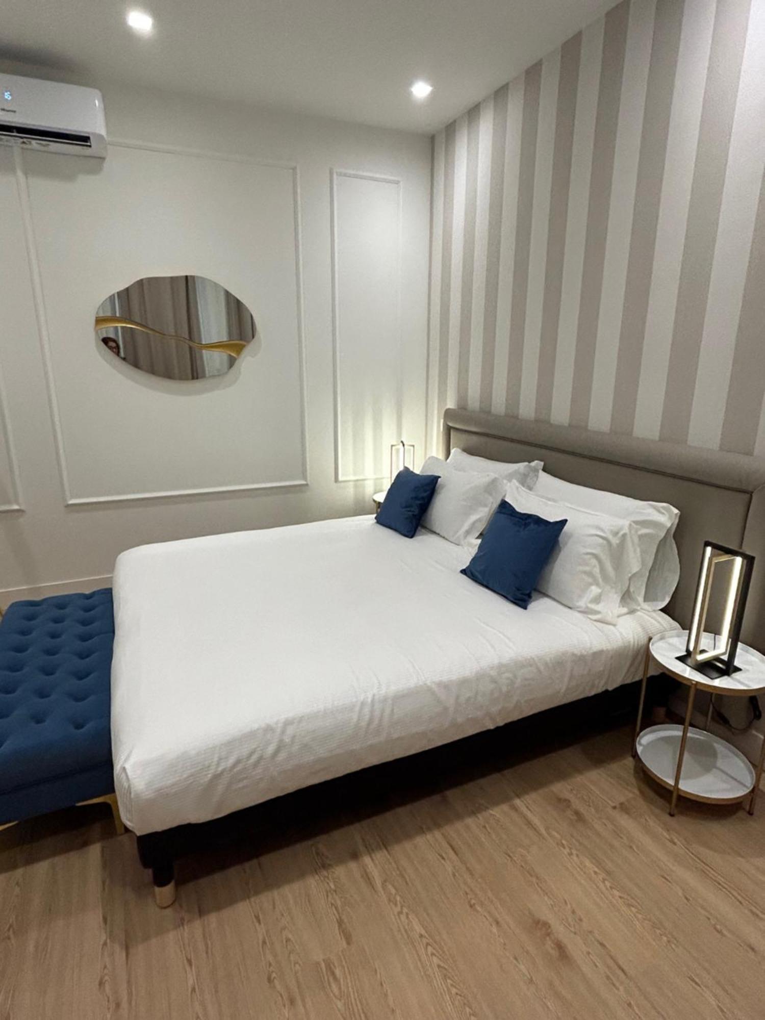 Casa Lounge Costituzione Hotell Cagliari Exteriör bild