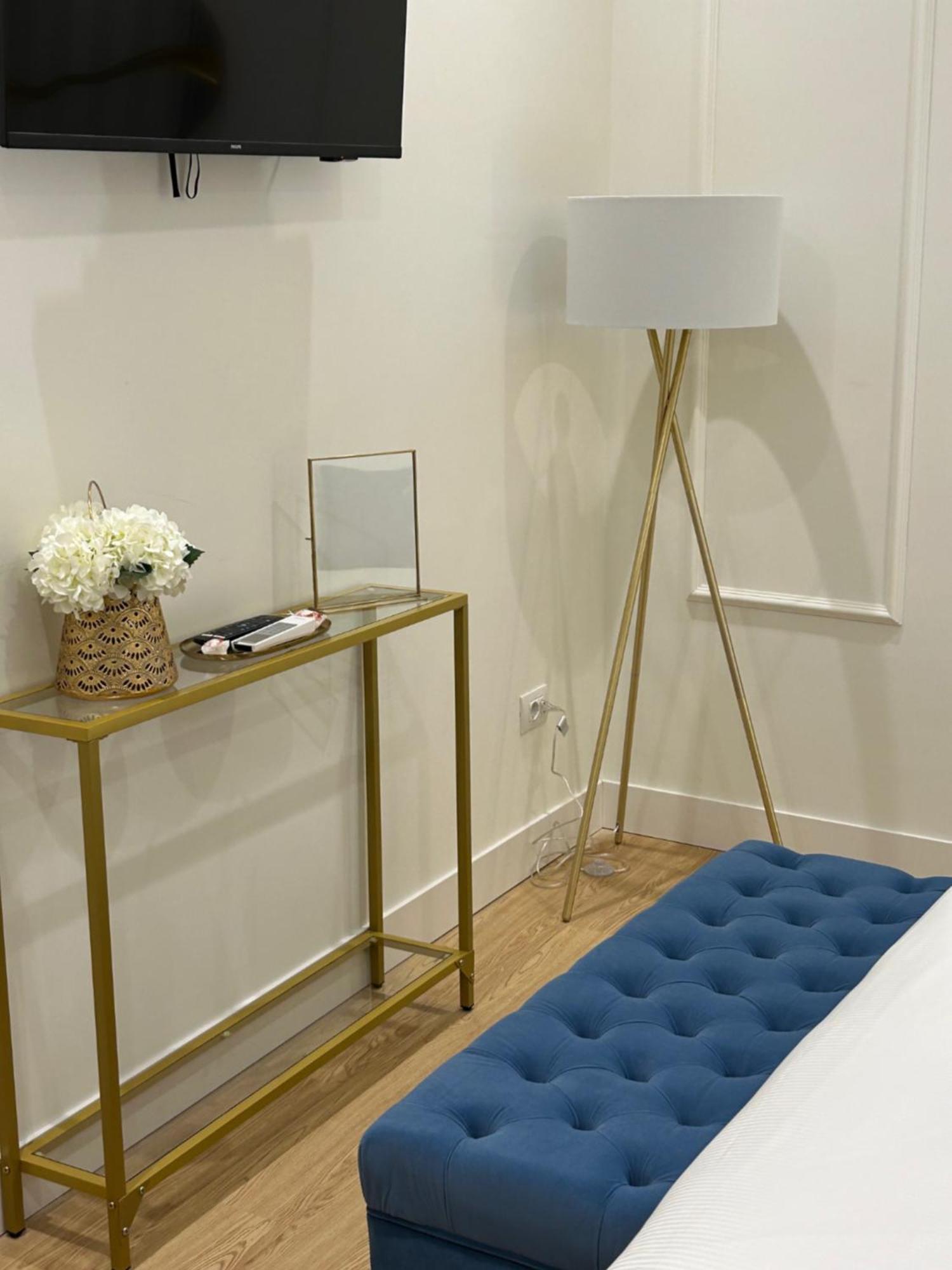 Casa Lounge Costituzione Hotell Cagliari Exteriör bild