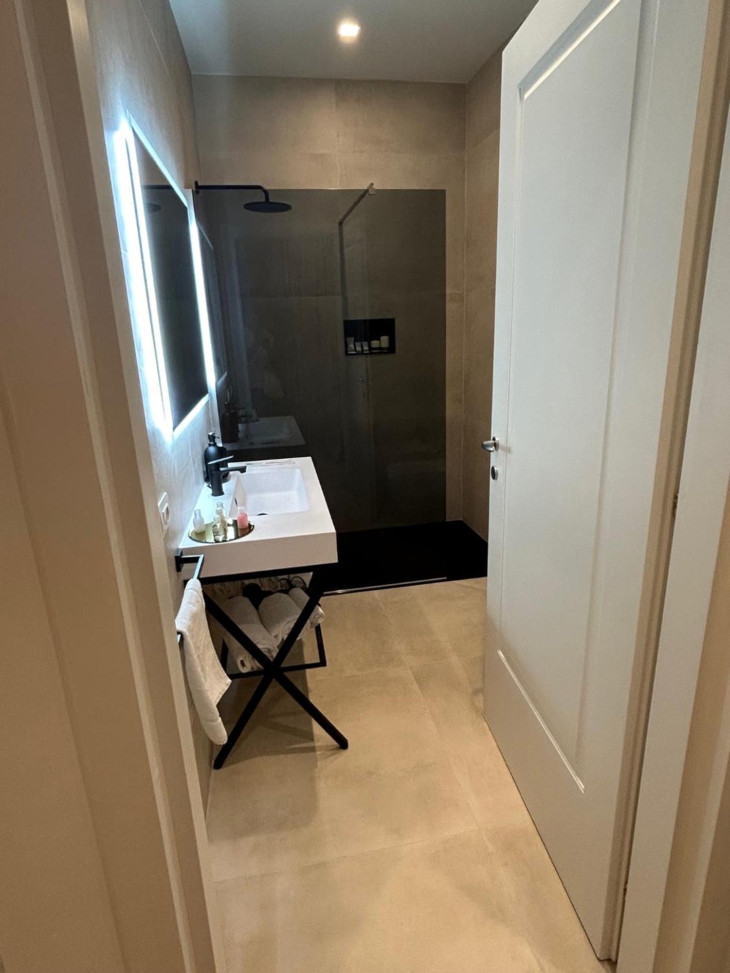 Casa Lounge Costituzione Hotell Cagliari Exteriör bild