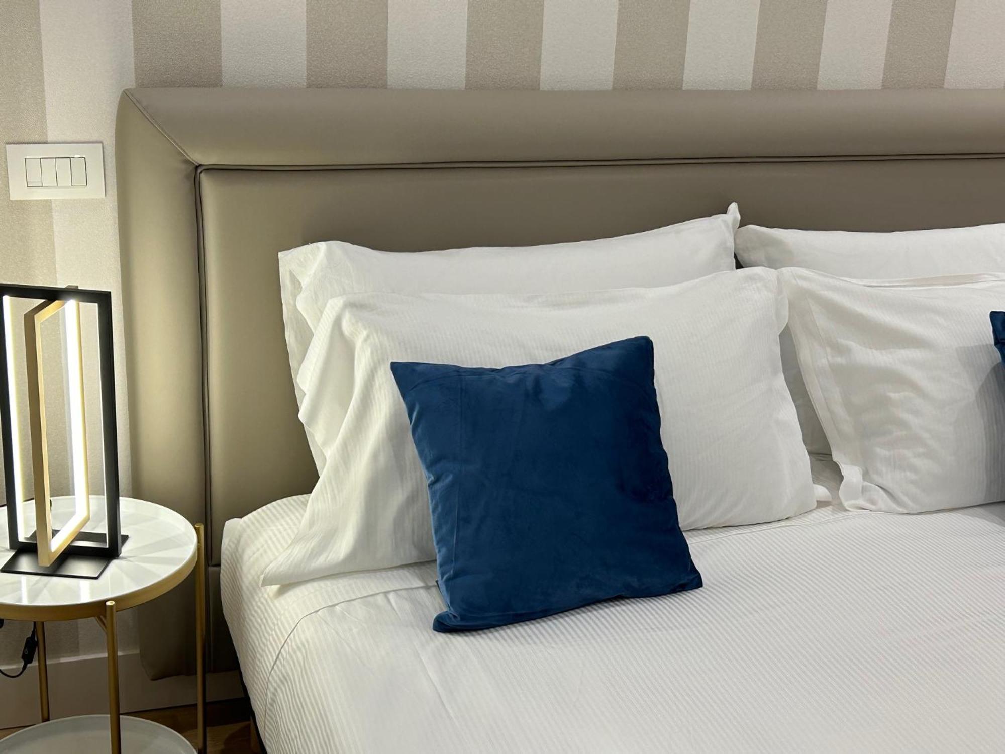 Casa Lounge Costituzione Hotell Cagliari Exteriör bild